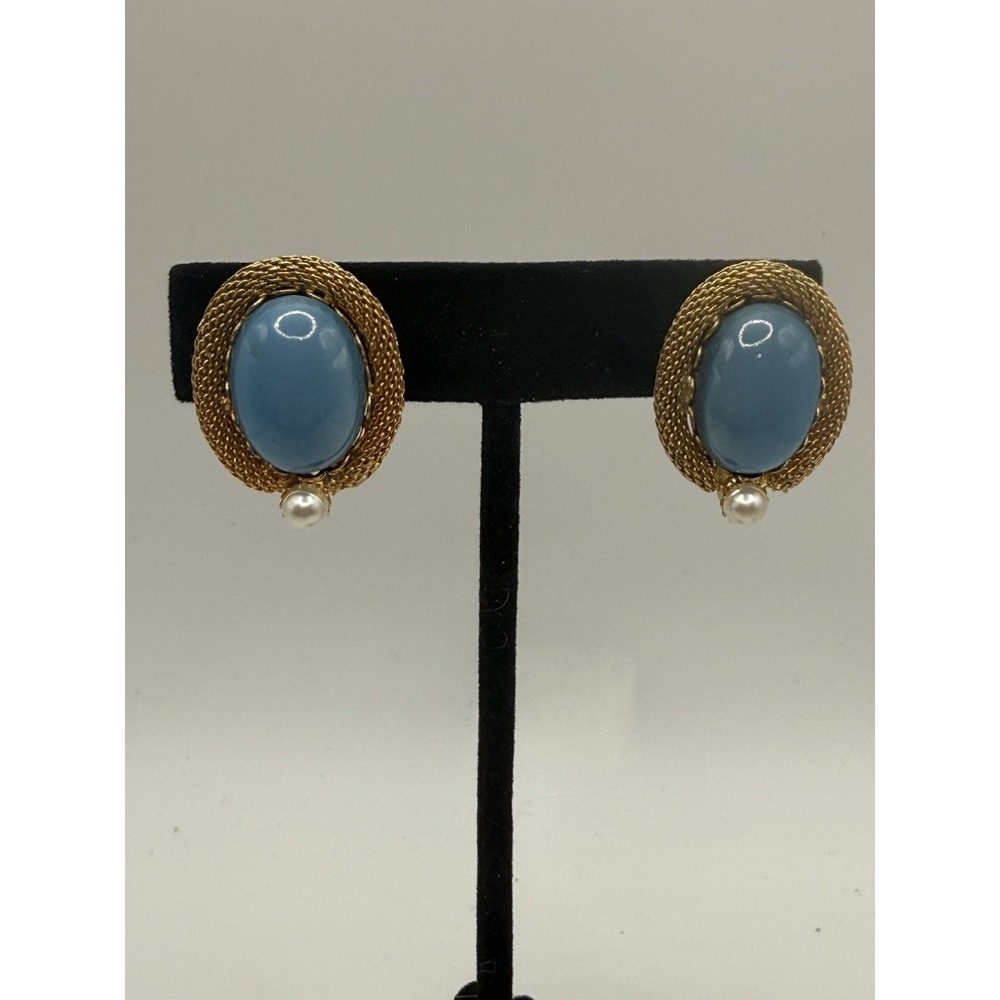 Vintage Clip On Earrings Gold Tone Robins Egg Blue Cabochon Oval Mesh Faux Pearl